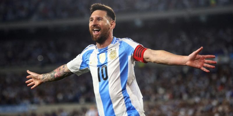 Lionel Messi nổi tiếng trong làng túc cầu